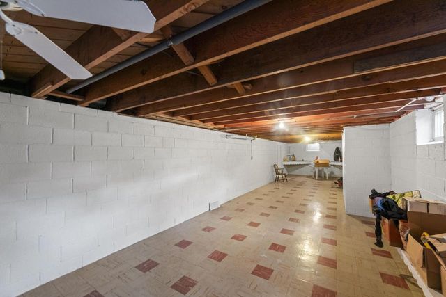 825 Kurtis DRIVE, Elm Grove, WI 53122