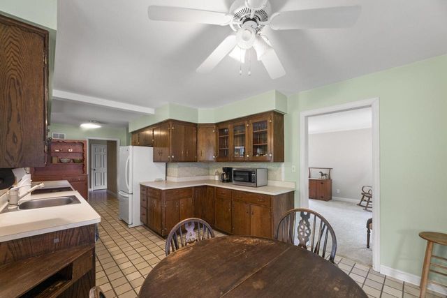 825 Kurtis DRIVE, Elm Grove, WI 53122