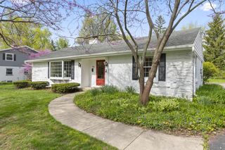 825 Kurtis DRIVE, Elm Grove, WI 53122