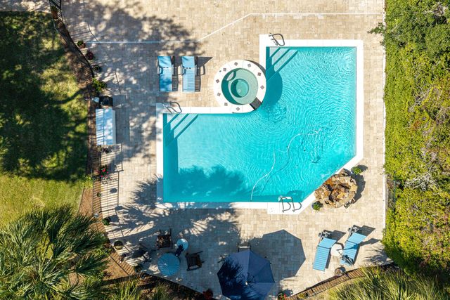 7 Bay Cove Lane, Shalimar, FL 32579