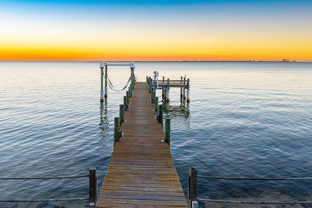 7 Bay Cove Lane, Shalimar, FL 32579