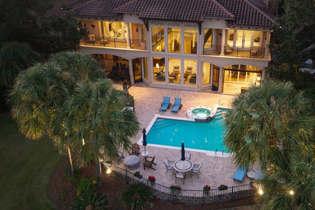 7 Bay Cove Lane, Shalimar, FL 32579