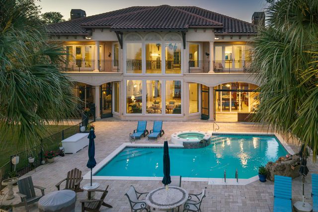 7 Bay Cove Lane, Shalimar, FL 32579