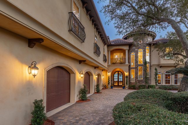 7 Bay Cove Lane, Shalimar, FL 32579