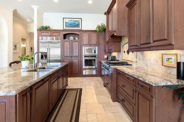 7 Bay Cove Lane, Shalimar, FL 32579