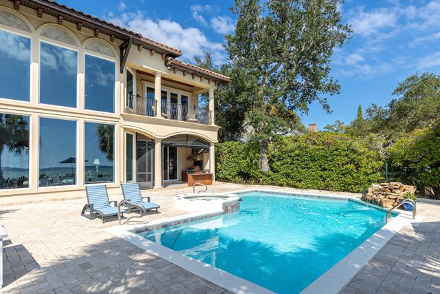 7 Bay Cove Lane, Shalimar, FL 32579