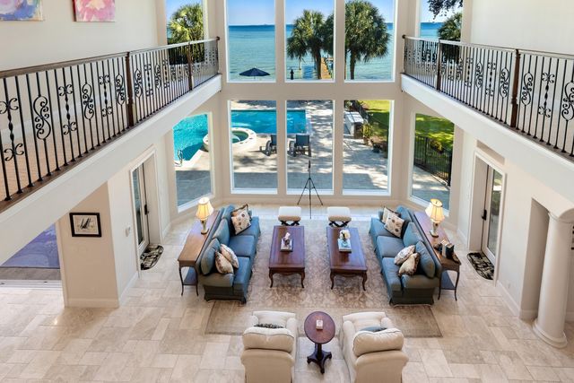 7 Bay Cove Lane, Shalimar, FL 32579