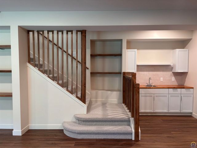 3309 SE 23rd ST, Topeka, KS 66605