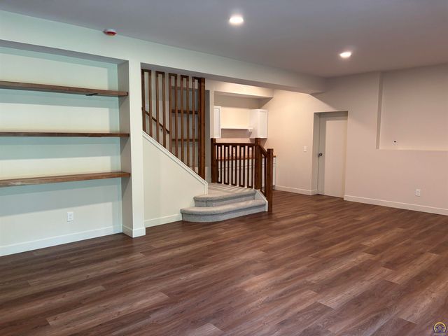3309 SE 23rd ST, Topeka, KS 66605