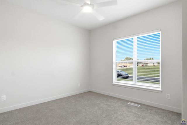 3309 SE 23rd ST, Topeka, KS 66605