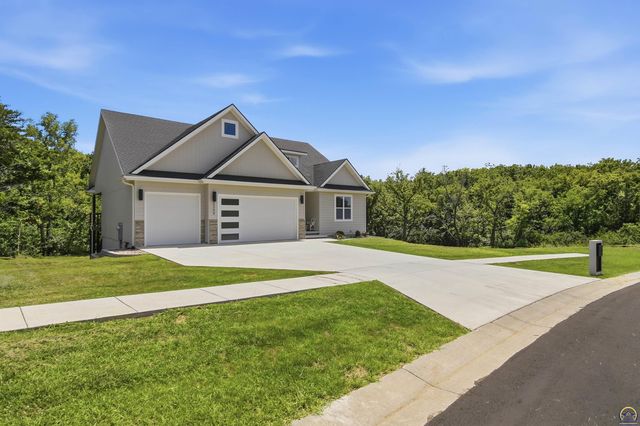 3309 SE 23rd ST, Topeka, KS 66605