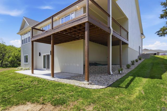 3309 SE 23rd ST, Topeka, KS 66605