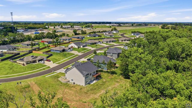 3309 SE 23rd ST, Topeka, KS 66605