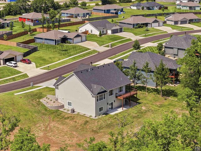 3309 SE 23rd ST, Topeka, KS 66605