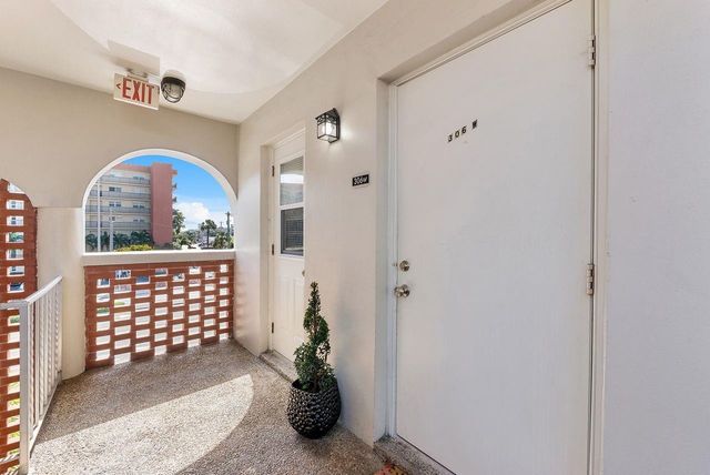 2301 NE 14th Street Causeway 306W, Pompano Beach, FL 33062