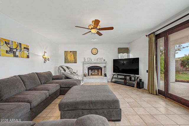 6154 W QUAIL Avenue, Glendale, AZ 85308