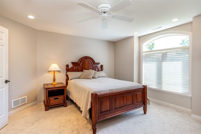 4882 Copperstone Drive, Ames, IA 50010