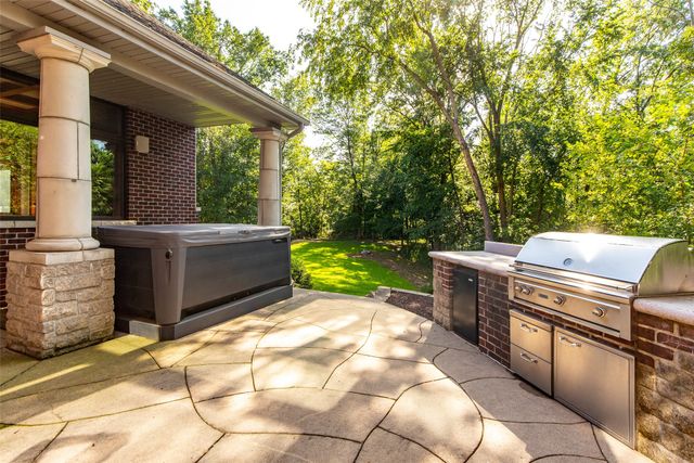 4882 Copperstone Drive, Ames, IA 50010