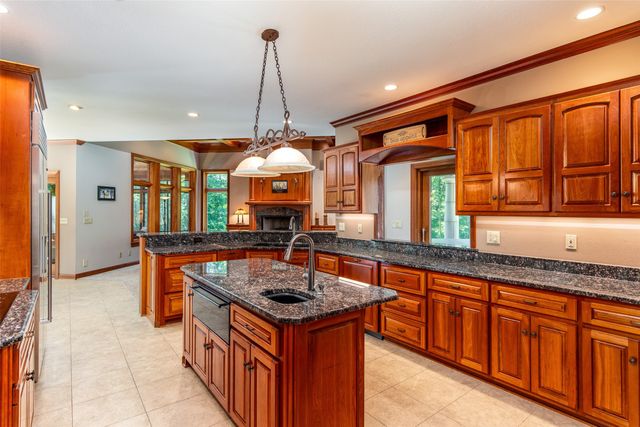 4882 Copperstone Drive, Ames, IA 50010