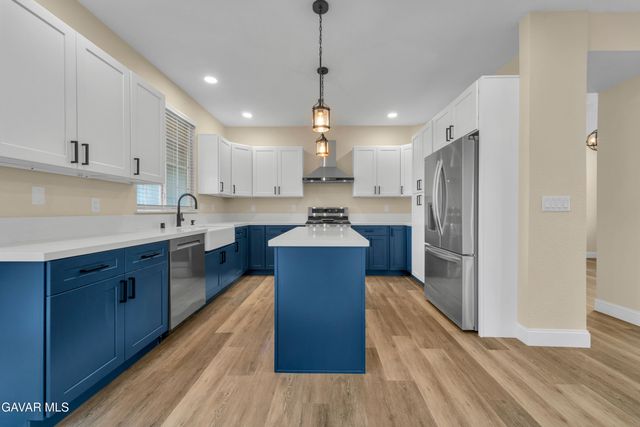 43323 Honeybee Lane, Lancaster, CA 93536