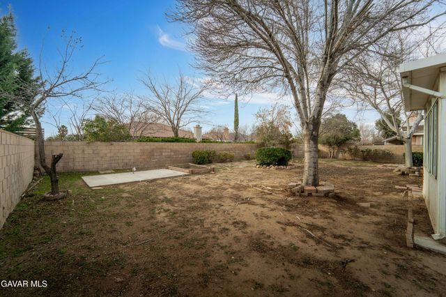 43323 Honeybee Lane, Lancaster, CA 93536