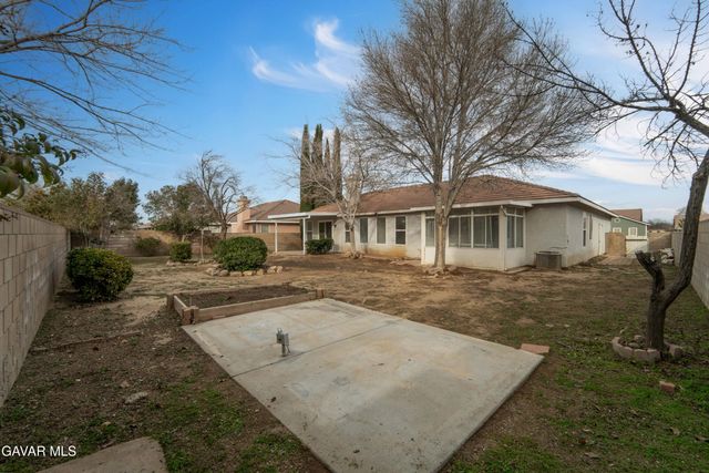 43323 Honeybee Lane, Lancaster, CA 93536