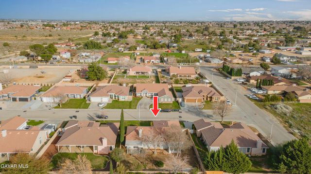 43323 Honeybee Lane, Lancaster, CA 93536