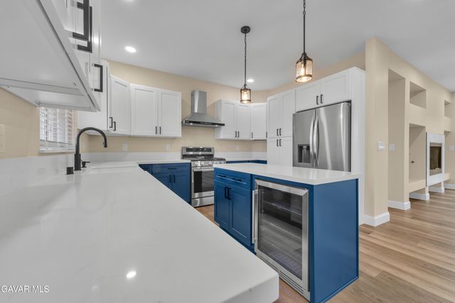 43323 Honeybee Lane, Lancaster, CA 93536