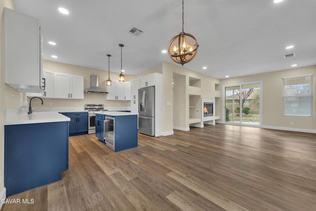 43323 Honeybee Lane, Lancaster, CA 93536