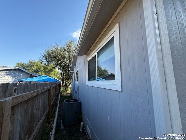 515 Bangor, San Antonio, TX 78228