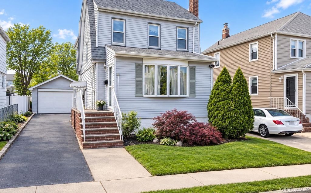 158 Cochran Place, Valley Stream, NY 11581 — exterior