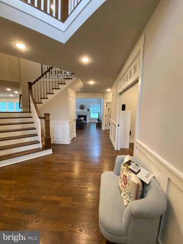 2233 N UNDERWOOD ST, Falls Church, VA 22043