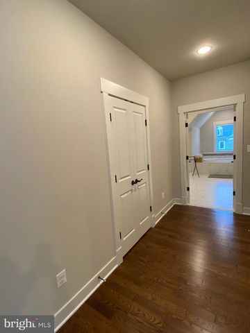 2233 N UNDERWOOD ST, Falls Church, VA 22043