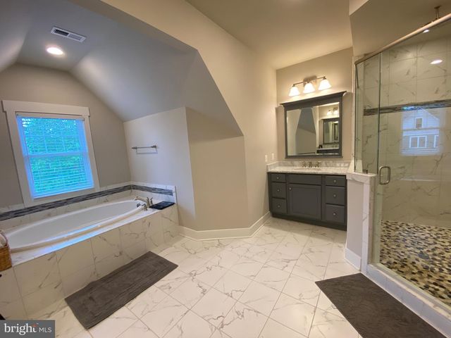 2233 N UNDERWOOD ST, Falls Church, VA 22043