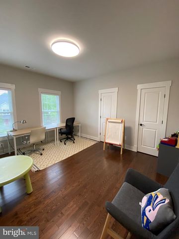 2233 N UNDERWOOD ST, Falls Church, VA 22043