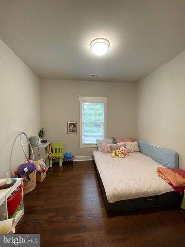 2233 N UNDERWOOD ST, Falls Church, VA 22043