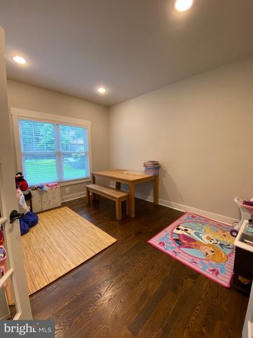 2233 N UNDERWOOD ST, Falls Church, VA 22043