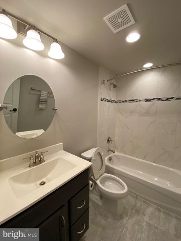 2233 N UNDERWOOD ST, Falls Church, VA 22043