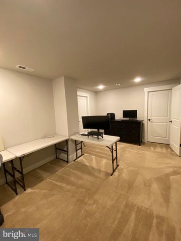 2233 N UNDERWOOD ST, Falls Church, VA 22043