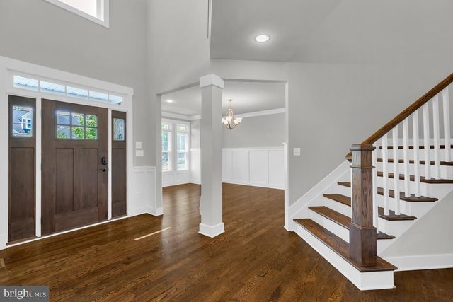2233 N UNDERWOOD ST, Falls Church, VA 22043