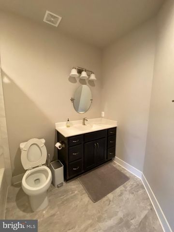 2233 N UNDERWOOD ST, Falls Church, VA 22043