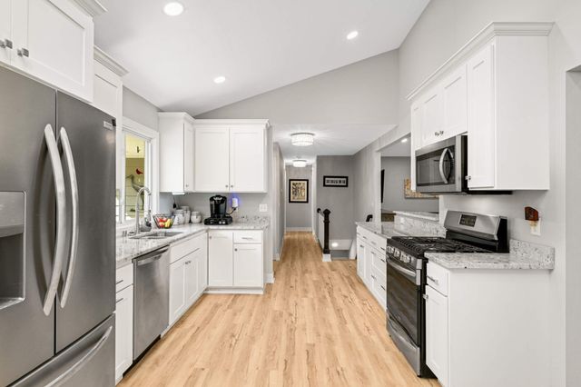 230 Maple Island Road, Burnsville, MN 55306