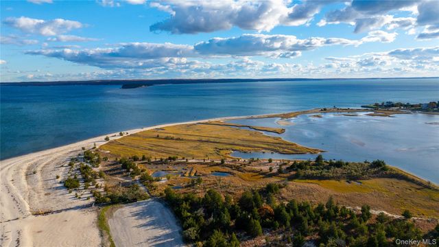 450 Sterling Woods Lane, Southold, NY 11971