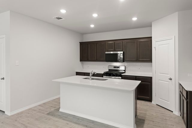 2521 McNally Drive, Mesquite, TX 75149