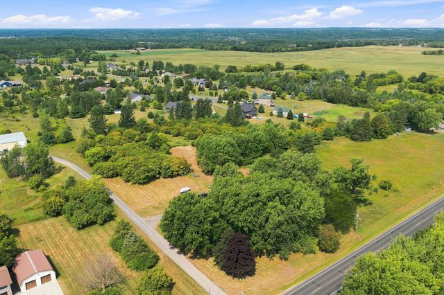 2010 County Road Cc, New Richmond, WI 54017