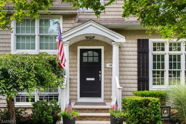 19 Springbrook Rd, Livingston Twp., NJ 07039