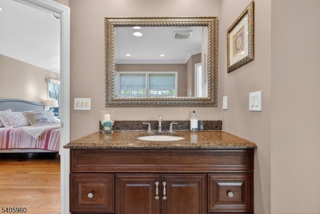 19 Springbrook Rd, Livingston Twp., NJ 07039