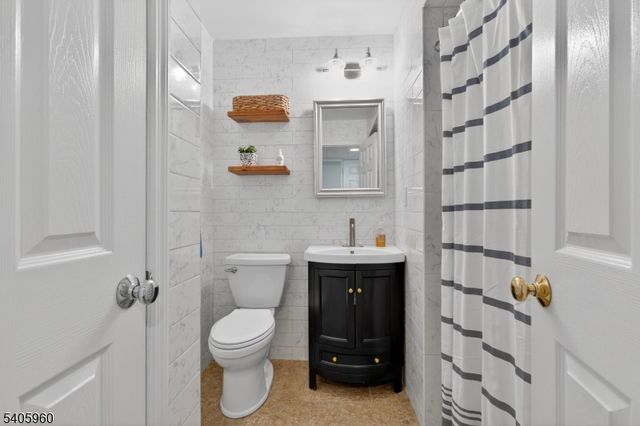 19 Springbrook Rd, Livingston Twp., NJ 07039