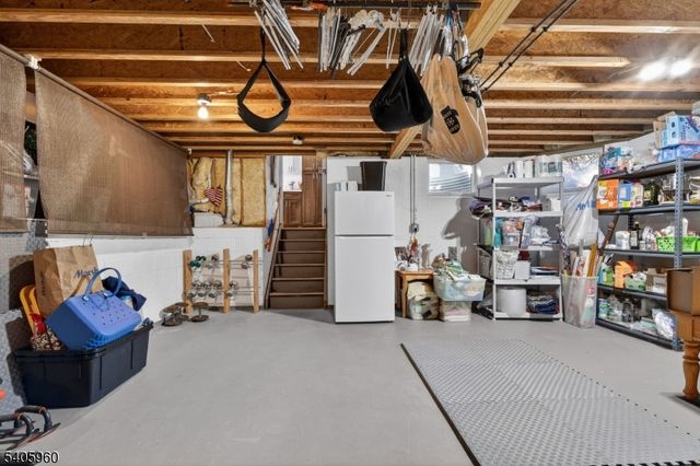 19 Springbrook Rd, Livingston Twp., NJ 07039