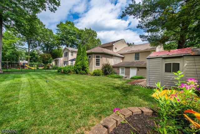 19 Springbrook Rd, Livingston Twp., NJ 07039
